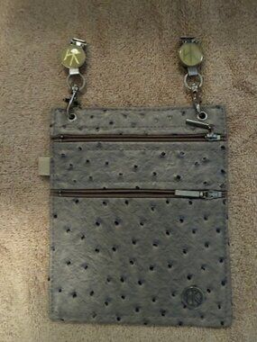 Hands free belt bag with plenty of storage!